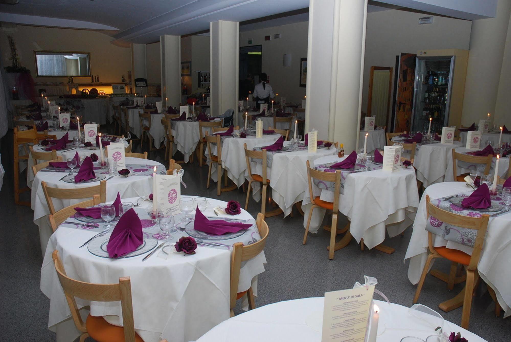 Hotel Sampaoli Bellaria-Igea Marina Luaran gambar